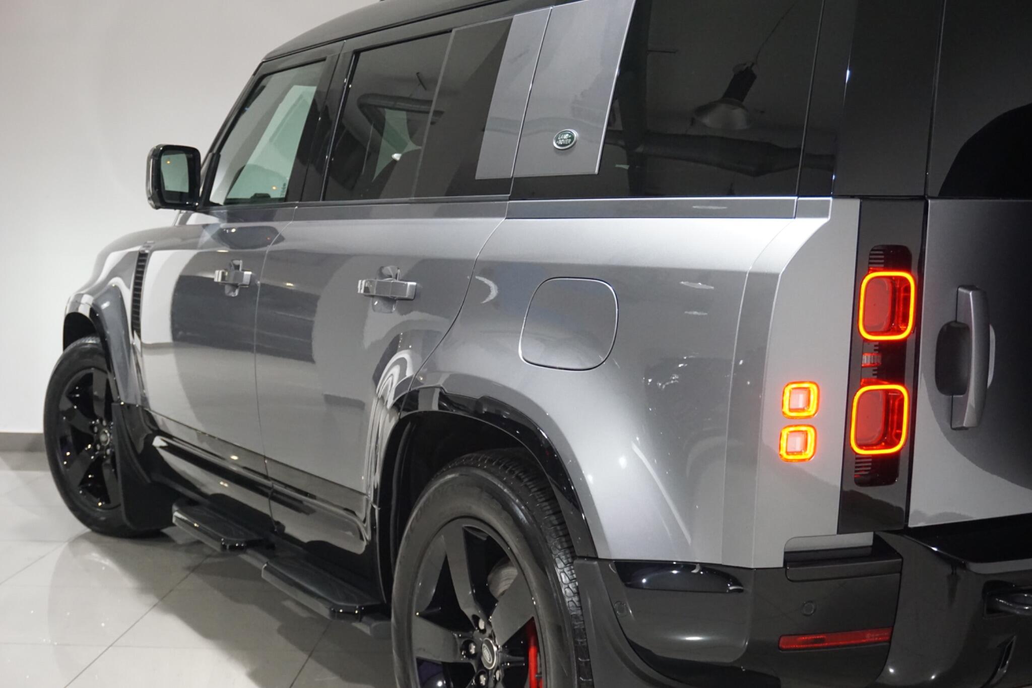 Land Rover Defender 110 2.0 P400e 15.4kWh X-Dynamic HSE SUV 5dr Petrol Plug-in Hybrid Auto 4WD Euro 6 (s/s) (404 ps)